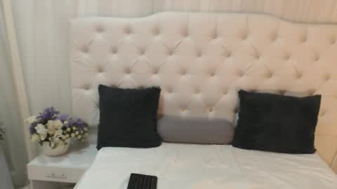 keiner_vasquez online show from September 16, 7:14 pm