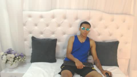 keiner_vasquez online show from September 18, 7:05 pm