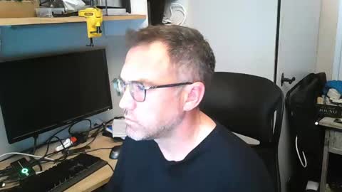 Snapshot of kelvin06133 chatting on February 4, 10:45 pm kelvin06133 online show from February 4, 10:45 pm