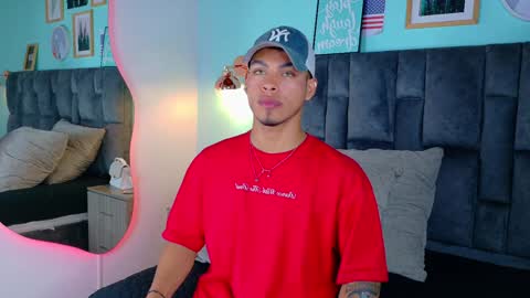 Snapshot of ken_boy_ chatting on February 2, 11:30 am online show from February 2, 11:30 am