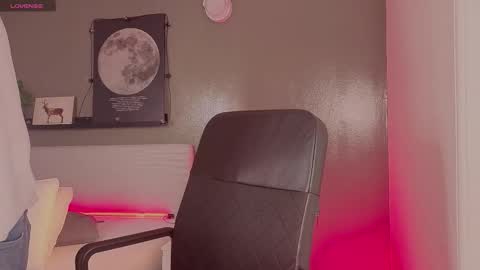 Snapshot of ken_boy_ chatting on October 16, 11:51 am online show from October 16, 11:51 am