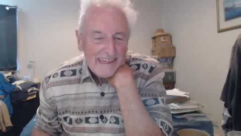 Snapshot of kencollingwood chatting on February 17, 5:47 am Ken online show from February 17, 5:47 am