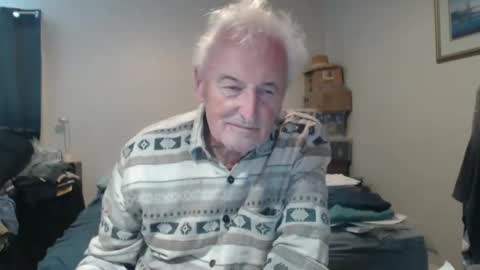 Snapshot of kencollingwood chatting on February 24, 5:54 am Ken online show from February 24, 5:54 am