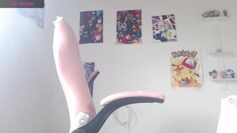 Snapshot of kendall_ros chatting on February 8, 3:21 pm kendall ross online show from February 8, 3:21 pm