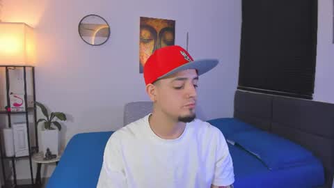 kendel_dimitri online show from June 22, 5:14 am