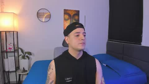 kendel_dimitri online show from June 26, 6:16 am