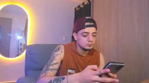 Snapshot of kendel_dimitri chatting on January 12, 6:17 am kendel_dimitri online show from January 12, 6:17 am