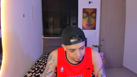 kendel_dimitri online show from March 24, 6:18 am