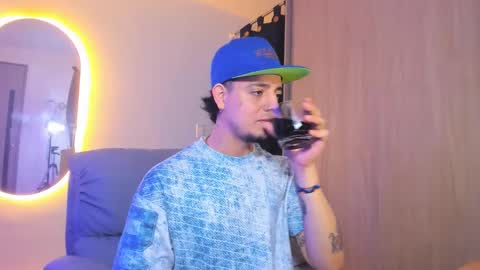 Snapshot of kendel_dimitri chatting on January 14, 4:36 am kendel_dimitri online show from January 14, 4:36 am