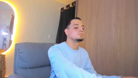 Snapshot of kendel_dimitri chatting on February 8, 4:25 am kendel_dimitri online show from February 8, 4:25 am