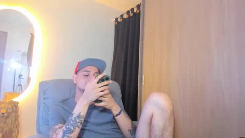 Snapshot of kendel_dimitri chatting on January 31, 5:30 am kendel_dimitri online show from January 31, 5:30 am