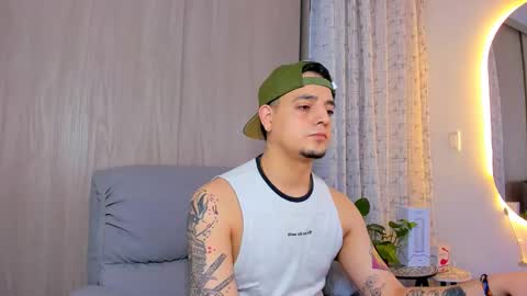 Snapshot of kendel_dimitri chatting on September 9, 3:50 am kendel_dimitri online show from September 9, 3:50 am