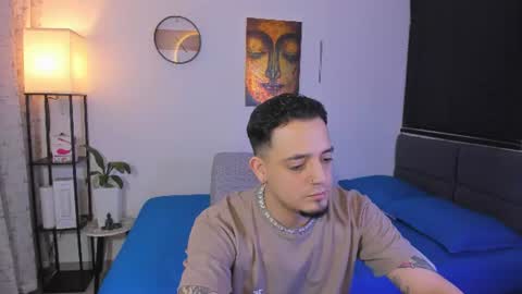 kendel_dimitri online show from June 15, 4:37 am