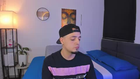 kendel_dimitri online show from June 12, 6:33 am
