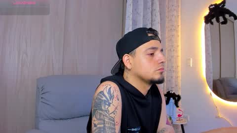 Snapshot of kendel_dimitri chatting on October 23, 4:16 am kendel_dimitri online show from October 23, 4:16 am