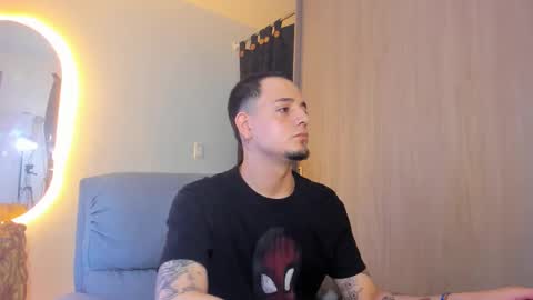 Snapshot of kendel_dimitri chatting on February 2, 4:15 am kendel_dimitri online show from February 2, 4:15 am