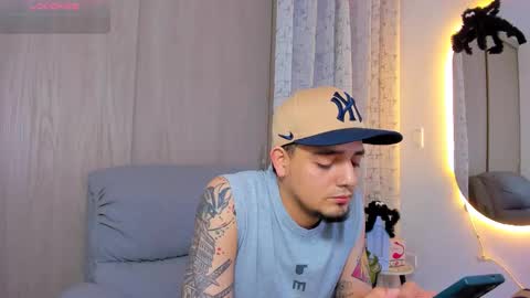 Snapshot of kendel_dimitri chatting on October 22, 3:10 am kendel_dimitri online show from October 22, 3:10 am