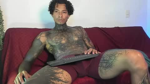 Snapshot of kendrik_brown chatting on November 1, 8:02 pm kendrick brown online show from November 1, 8:02 pm