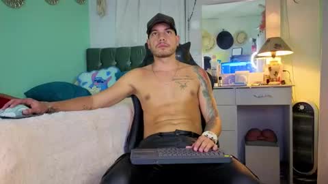 Chriss Morales online show from October 23, 1:31 am