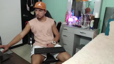 Chriss Morales online show from January 14, 1:15 am
