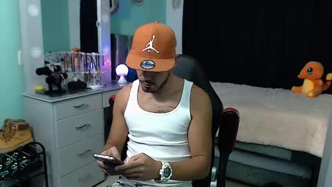 Chriss Morales online show from February 3, 1:40 pm