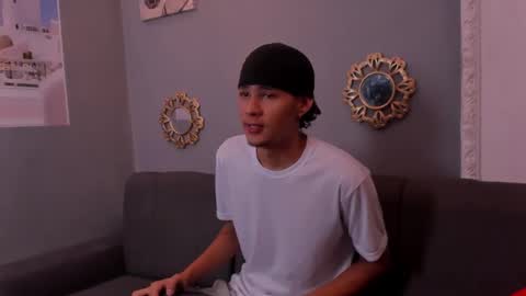 kenix online show from November 16, 8:11 pm