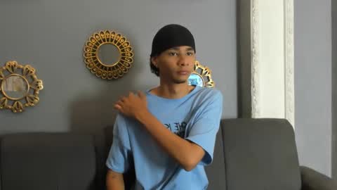 kenix online show from November 13, 8:02 pm