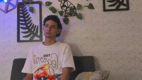 Snapshot of kenix_777 chatting on October 22, 8:00 pm KENIX online show from October 22, 8:00 pm