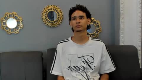 Snapshot of kenix_777 chatting on October 28, 7:49 pm KENIX online show from October 28, 7:49 pm