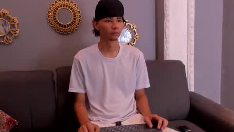 Snapshot of kenix_777 chatting on October 26, 7:27 pm KENIX online show from October 26, 7:27 pm