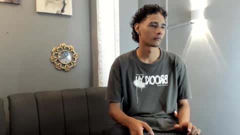 Snapshot of kenix_777 chatting on October 21, 7:50 pm KENIX online show from October 21, 7:50 pm