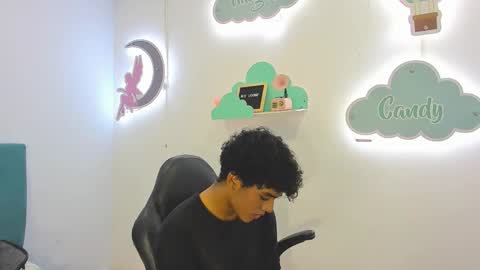 K E N N Y online show from March 20, 3:32 am