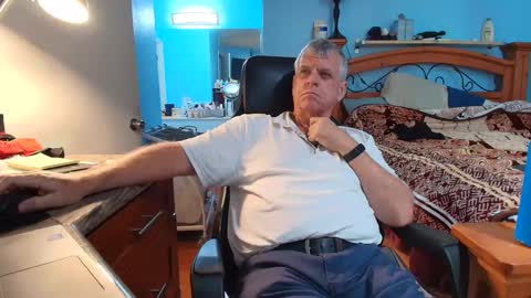 Snapshot of kent_ham chatting on October 6, 10:14 pm kent_ham online show from October 6, 10:14 pm