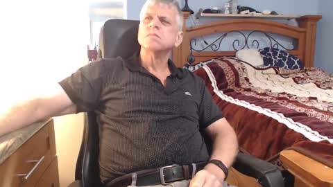 Snapshot of kent_ham chatting on March 1, 1:43 am kent_ham online show from March 1, 1:43 am
