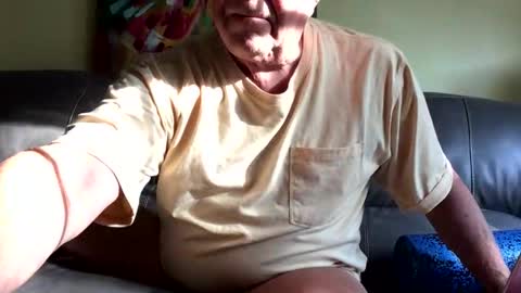 Snapshot of kentig1221 chatting on September 27, 1:20 pm kentig1221 online show from September 27, 1:20 pm