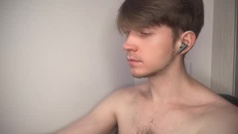 Snapshot of kero180 chatting on November 1, 12:26 am Kero online show from November 1, 12:26 am