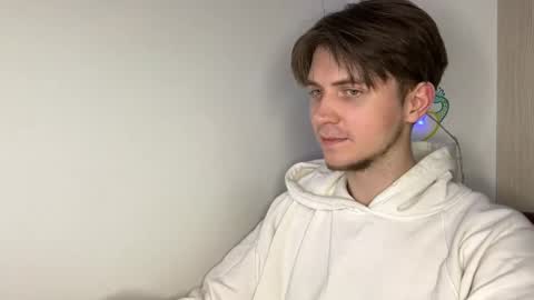 Kero online show from April 27, 10:15 pm