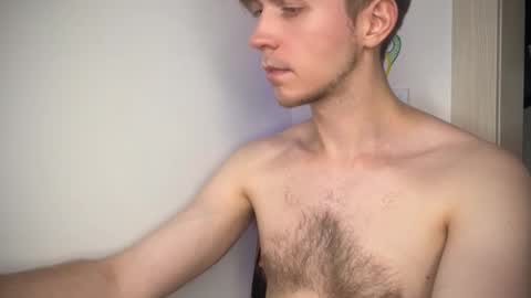 Snapshot of kero180 chatting on October 13, 9:21 pm Kero online show from October 13, 9:21 pm