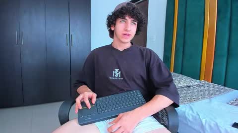 Kev online show from September 10, 6:39 pm