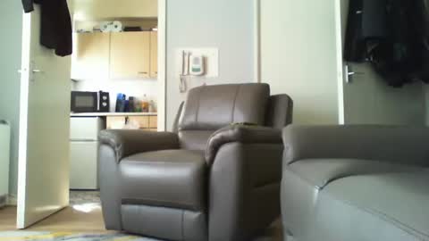Daddyo online show from May 3, 10:18 am