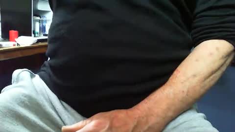 Snapshot of kevee1955 chatting on October 12, 3:28 pm Daddyo online show from October 12, 3:28 pm