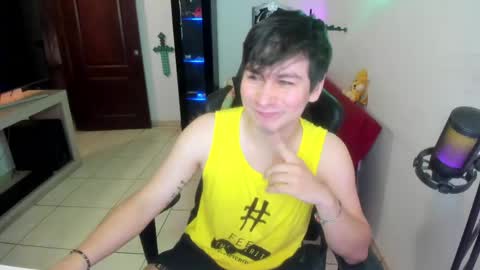 Kevin online show from April 25, 11:35 pm