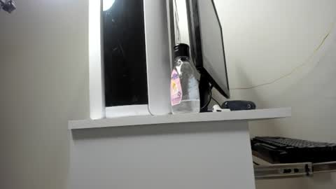 kevin_adrian01 online show from June 26, 4:26 am