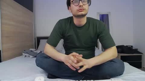 kevin_garcia1 online show from March 17, 3:58 pm