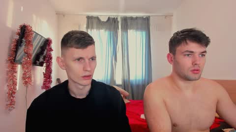 Snapshot of kevin_hornyyy chatting on December 12, 12:01 pm kevin online show from December 12, 12:01 pm