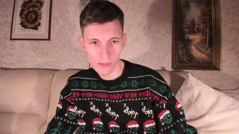 Snapshot of kevin_hornyyy chatting on January 2, 3:40 pm kevin online show from January 2, 3:40 pm