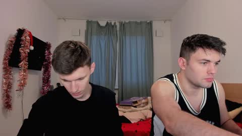 Snapshot of kevin_hornyyy chatting on January 24, 1:47 pm kevin online show from January 24, 1:47 pm