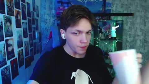 Kevin online show from April 29, 5:12 am