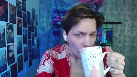 Kevin online show from April 22, 5:14 am