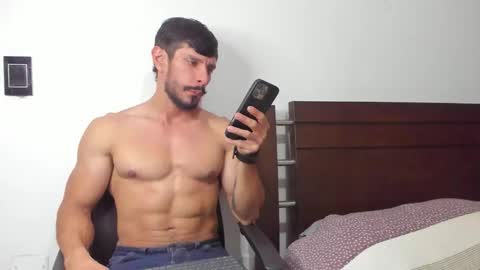 Snapshot of kevin_malone22 chatting on October 1, 1:42 am kevin_malone22 online show from October 1, 1:42 am